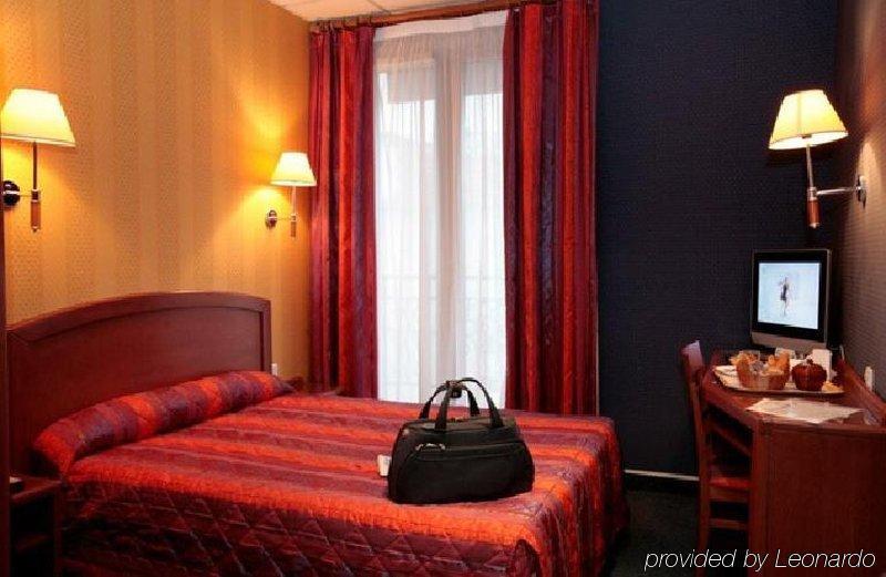 Hotel Charlemagne Нёйи-сюр-Сен Номер фото