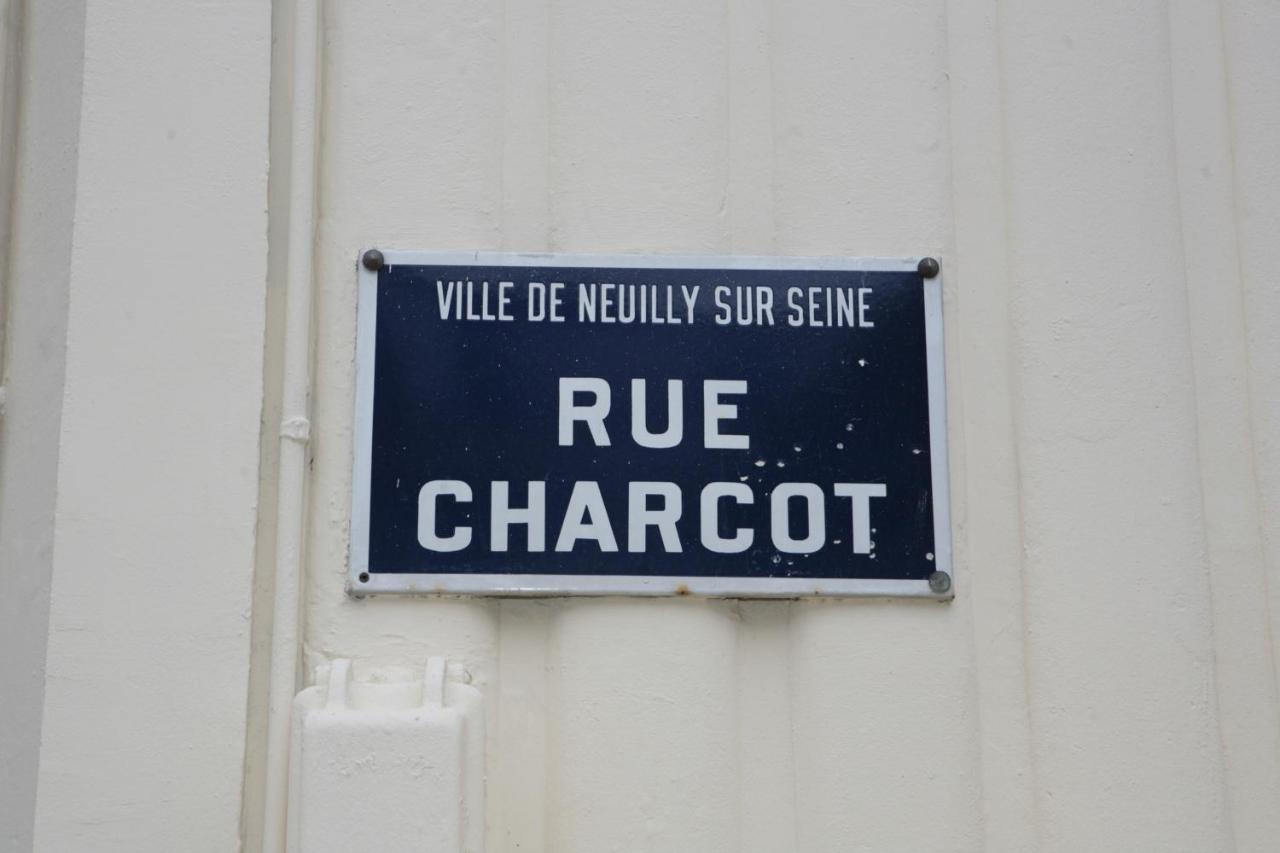 Hotel Charlemagne Нёйи-сюр-Сен Экстерьер фото